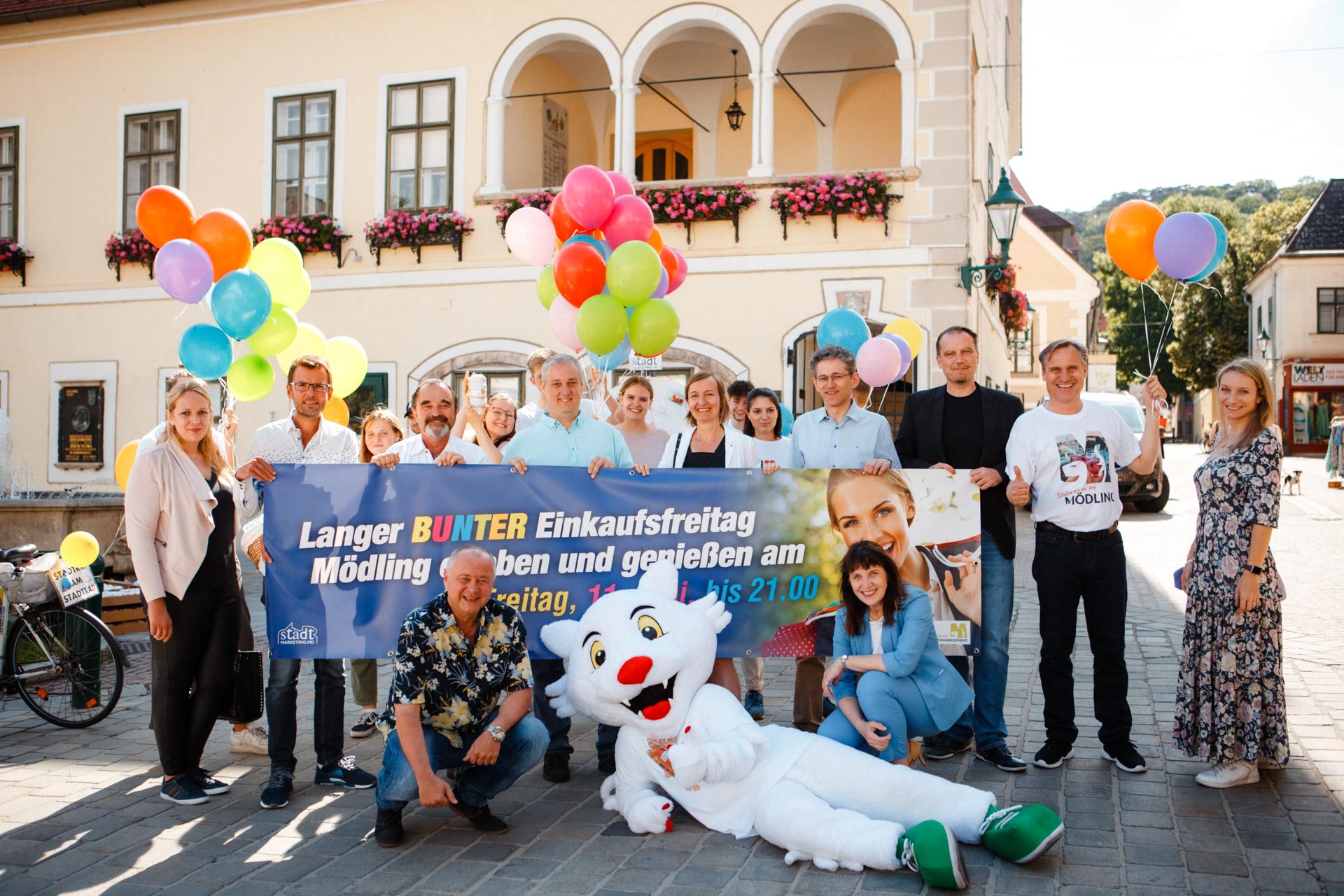 Langer Bunter Einkaufsfreitag: Imposantes Lebenszeichen