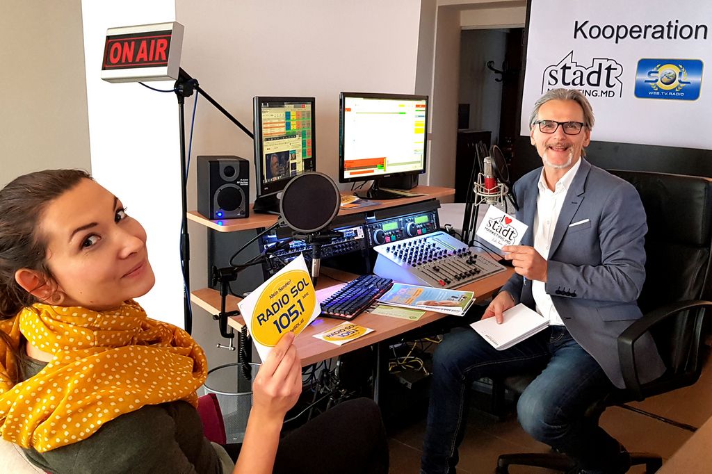 Rund um nachhaltiges Spielzeug: Klara Weyerer sprach mit Gerhard Pellegrini von Radio SOL